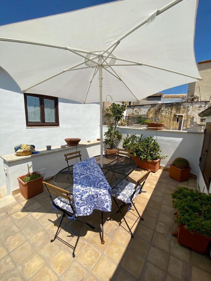 הוילה סירקוזה Residenza Eos מראה חיצוני תמונה